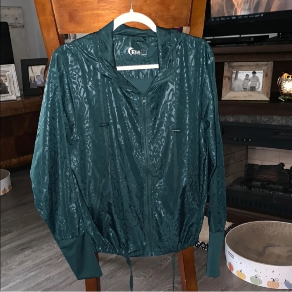 ZYIA Womens Cheetah Print Light Weight Jacket Size Large.  Mint Condition! RARE